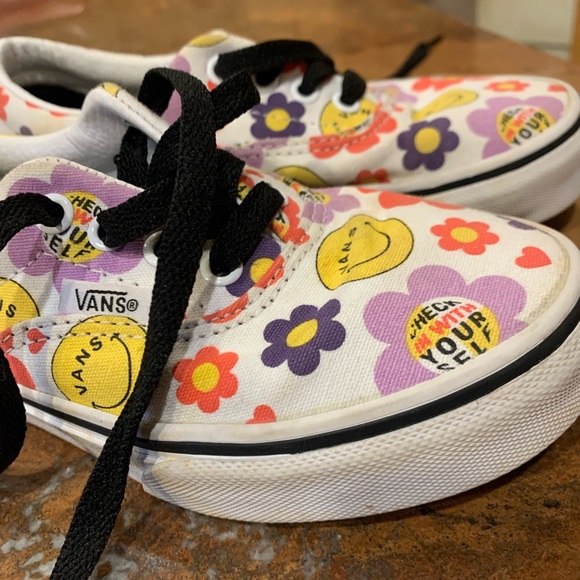Vans girls shoes size 1 new like condition. - Picture 4 of 6